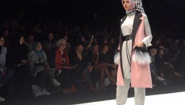 Jakarta Fashion Week 2018 : Zaskia Sungkar Luncurkan Koleksi Terbaru 