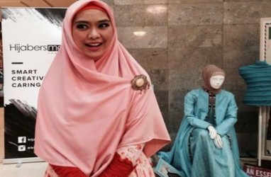 15 Koleksi Oki Setiana Dewi di Pamerkan pada JFW 2018