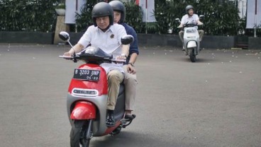 Jonan Dukung Penjualan Sepeda Motor Listrik Viar