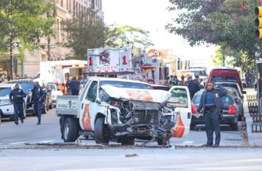 Truk Seruduk Pejalan Kaki di New York, 8 Tewas dan Lusinan Terluka