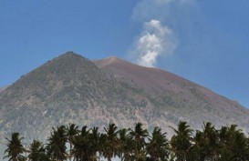 Status Gunung Agung Turun, Tim Kesehatan Tetap Siaga