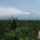 Meski Bahaya, 253 Warga Naik & Sembahyang di Puncak Gunung Agung