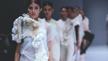 Baju Bodo Karya Dosen ITB Dipamerkan di Jakarta Fashion Week