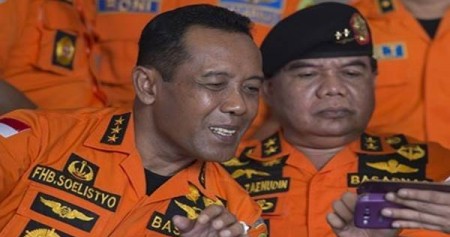 Tatang Zaenudin (kanan)/Antara
