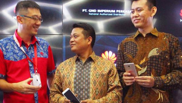 PASAR PONSEL PINTAR : 10.000 Toko Huawei Dibangun pada 2018