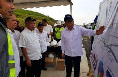 Tinjau Proyek Tol Batang-Semarang, Menteri Basuki Pastikan Rampung Akhir 2018