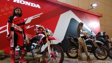 SEPEDA MOTOR : Pasar On-Off Sport  Menarik