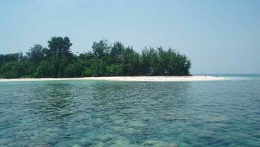 Anies Sorot Jaringan Telekomunikasi Buruk di Pulau Seribu