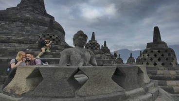 Borobudur Writers & Cultural Festival 2017: Guru Besar Arkeologi UI Dianugerahi Penghargaan