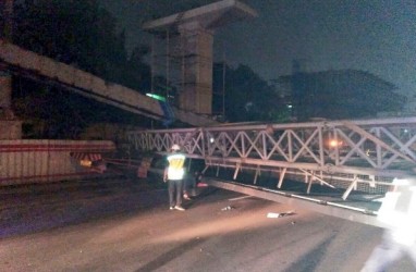 Ada Crane Ambruk, Jakarta-Bekasi Ditempuh Selama 7 Jam