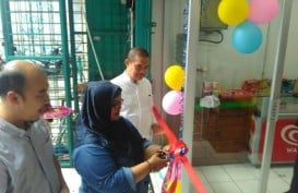 Bisnis Indonesia Buka Minimarket Bisnismart di Tanah Abang