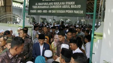 Jokowi Ziarah ke Makam Maulana Syaikh   