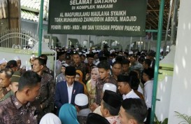 Presiden Jokowi Ziarah ke Makam Maulana Syaikh