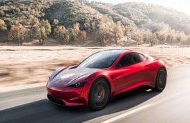 AUTOVAGANZA : Tesla Bikin Publik Otomotif Ternganga