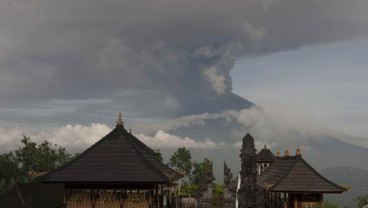 Probabilitas Erupsi Gunung Agung Makin Besar