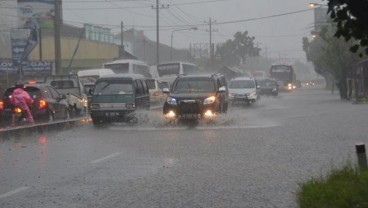 Banjir Tak Selalu Jadi Penghalang Anda Beraktivitas, Simak Tipsnya