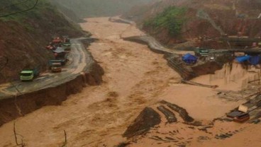 Banjir dan Longsor Lumpuhkan Pacitan