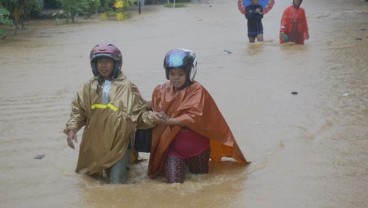 Banjir Pacitan Mulai Surut, Warga Kesulitan Bahan Makanan