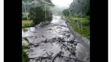 Gunung Agung Erupsi : Kementerian PUPR Mobilisasi Prasarana dan Sarana 