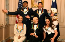 Lionel Richie, Gloria Estefan dan 3 Tokoh Seni Lainnya Dapat Anugerah Kennedy Center
