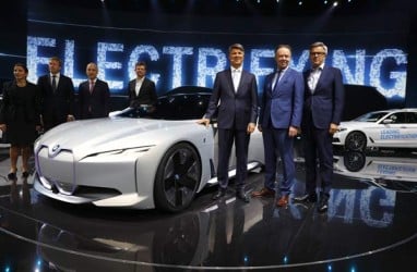 MOBIL LISTRIK : BMW Semakin Agresif