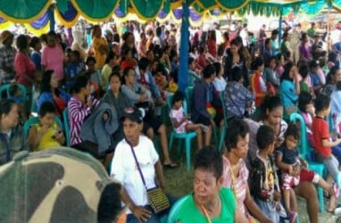 Persiapan Natal, Warga Serbu Pasar Murah di Timika