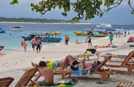 Wisatawan China Mulai Lirik Danau Toba dan Lombok