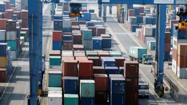 Ini Alasan JICT Ganti Operator Alat Bongkar Muat