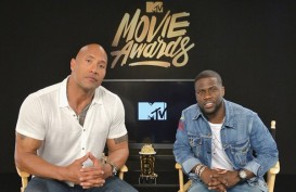 Dwayne 'The Rock' Johnson Mejeng Jadi Bintang di Walk of Fame Hollywood