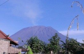 Kepala BNPB: Gunung Agung Masih Status Awas, Bali Tetap Aman