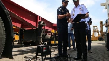 Truk di Pelabuhan Tanjung Emas Jalani Uji Kelayakan