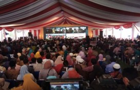 Presiden Joko Widodo Menyerahkan 10.350 Bidang Sertifikat Hak Atas Tanah