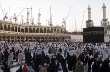 Kemenag Akan Mengatur Travel Umrah Plus Wisata