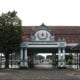 PARKIR MAHAL ALUN-ALUN, 'Kraton Kan Ora Ngurusi Parkir'