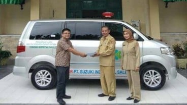 Suzuki Indomobil Sales Sumbang Puskesmas Waringin Lama Mobil APV GX Ambulance