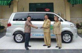 Suzuki Indomobil Sales Sumbang Puskesmas Waringin Lama Mobil APV GX Ambulance