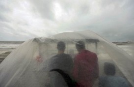 CUACA JAKARTA 31 DESEMBER: Hujan Guyur Ibu Kota Hingga Sore