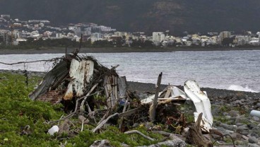 Malaysia Pertimbangkan untuk Lanjutkan Pencarian MH370