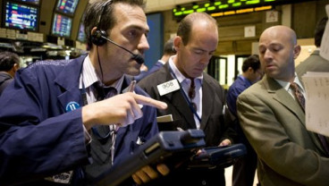 Dow Jones Tembus 25.000, Wall Street Cetak Rekor Lagi