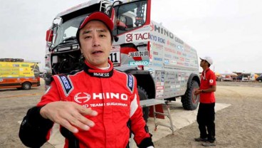 Gunakan Monster Kecil, Hino Lawan Truk Besar Rally Dakkar