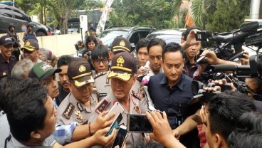 Polda Jateng Pertebal Penjagaan KPU Jawa Tengah