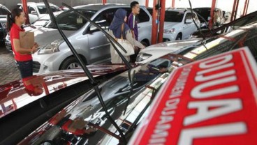 MOBIL BEKAS: Konsumen Butuh Stimulus