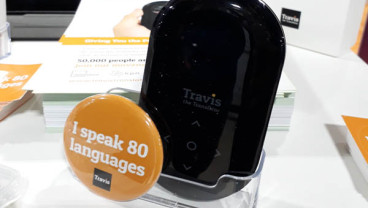 Ini Dia Travis, Lebih Jago dari Google Translate