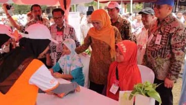 BNI Salurkan KIP & PKH untuk 586 Siswa & 1.000 Warga di Pekalongan