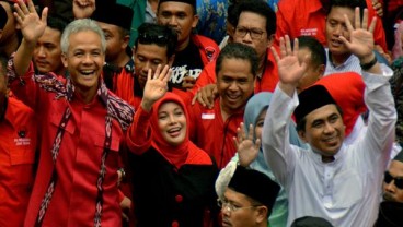 PILKADA SERENTAK 2018: Ganjar Pranowo Dilarang Foto Bareng Isteri