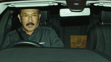 Fredrich Yunadi Tuding Komisioner KPK Cemarkan Nama Baiknya