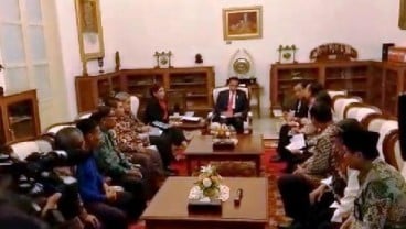 Bupati Tegal Enthus Susmono Kawal Nelayan Demo Cantrang Ke Istana