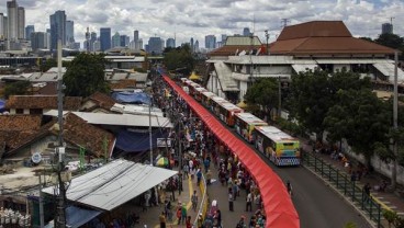 Sopir Angkot Tanah Abang Demo Anies Baswedan