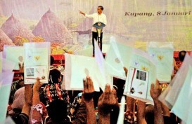 Presiden Jokowi Serahkan Sertifikat Tanah untuk Masjid, Gereja, &  Vihara