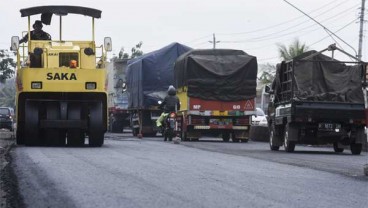 Pemerintah Manfaatkan Karet Untuk Bahan Baku Aspal